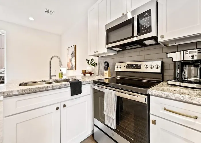 Welcoming Town Brand New Construction * Lafayette
