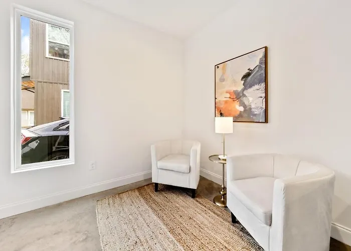 Welcoming Town Brand New Construction Holiday home